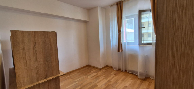 Apartament 3 camere,  zona Astra, strada Traian