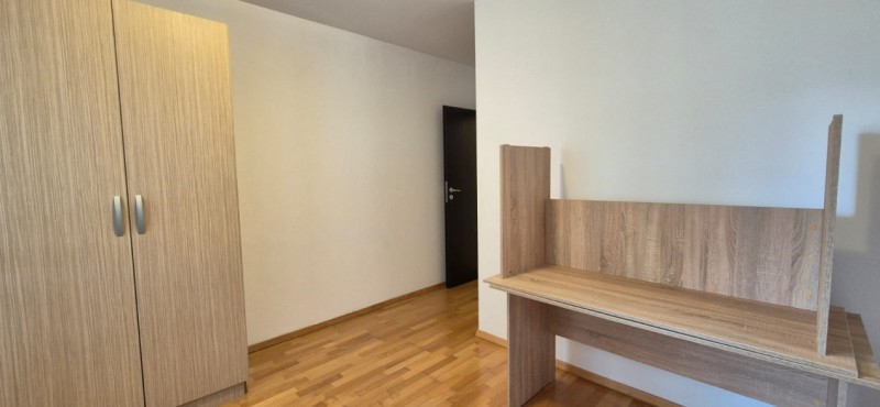 Apartament 3 camere,  zona Astra, strada Traian