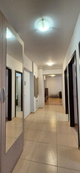 Apartament 3 camere,  zona Astra, strada Traian