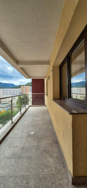 Apartament 3 camere,  zona Astra, strada Traian