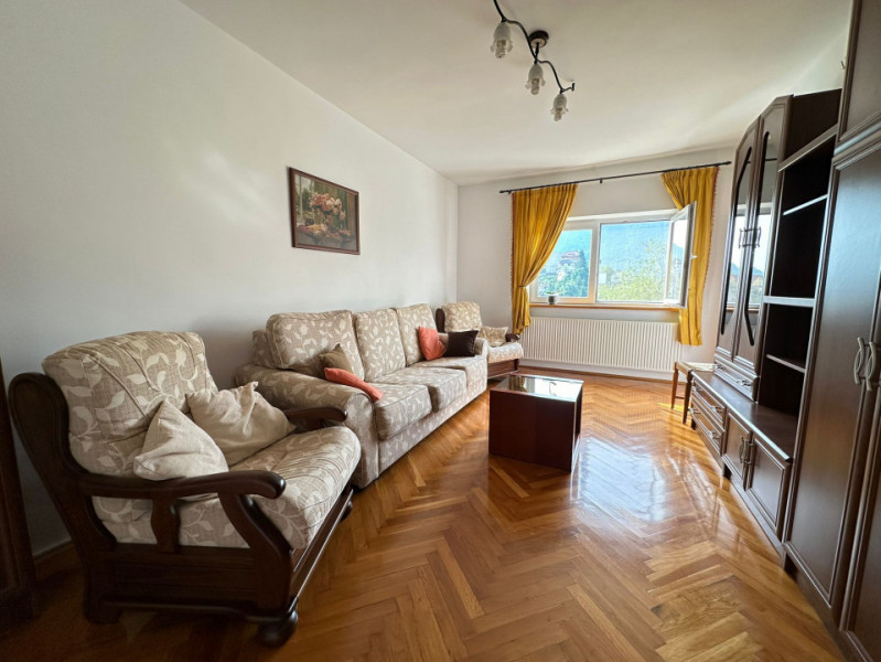 Apartament elegant, in centru istoric, cu priveliste spre Tâmpa