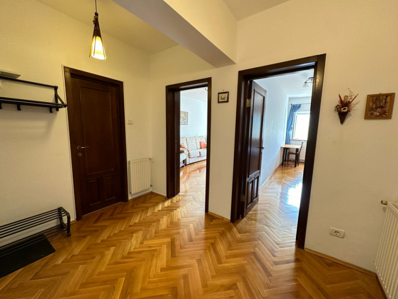 Apartament elegant, in centru istoric, cu priveliste spre Tâmpa