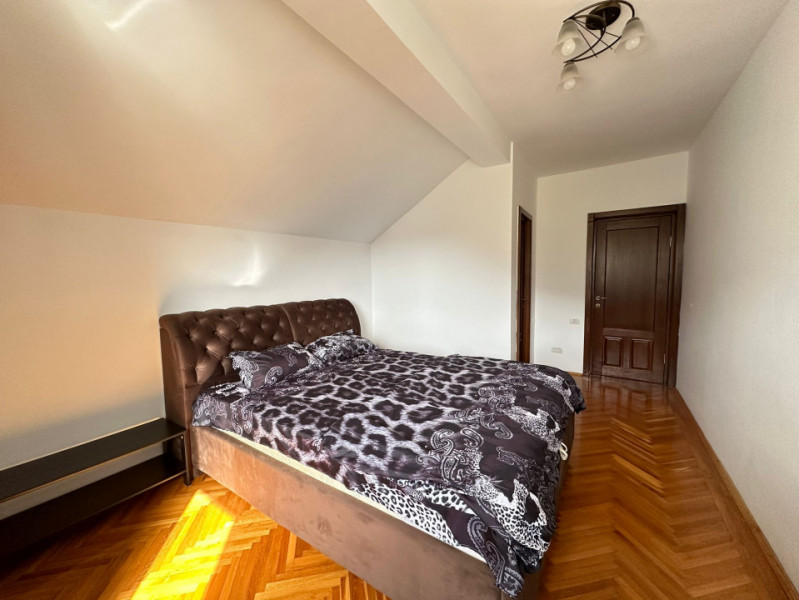 Apartament elegant, in centru istoric, cu priveliste spre Tâmpa