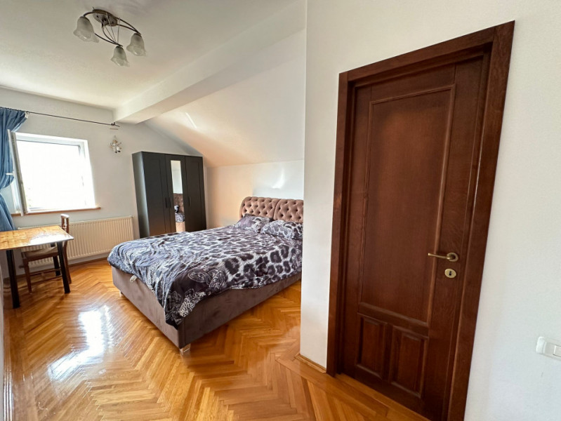 Apartament elegant, in centru istoric, cu priveliste spre Tâmpa