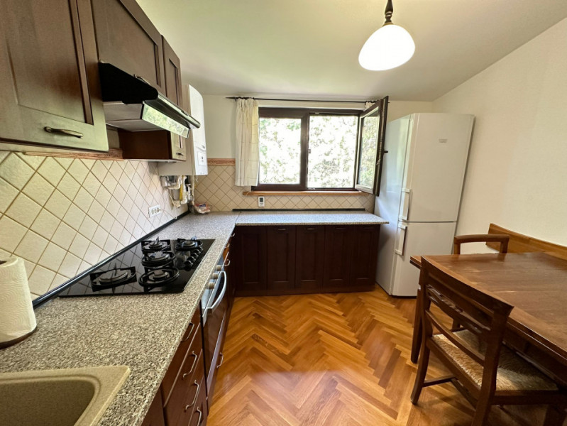 Apartament elegant, in centru istoric, cu priveliste spre Tâmpa