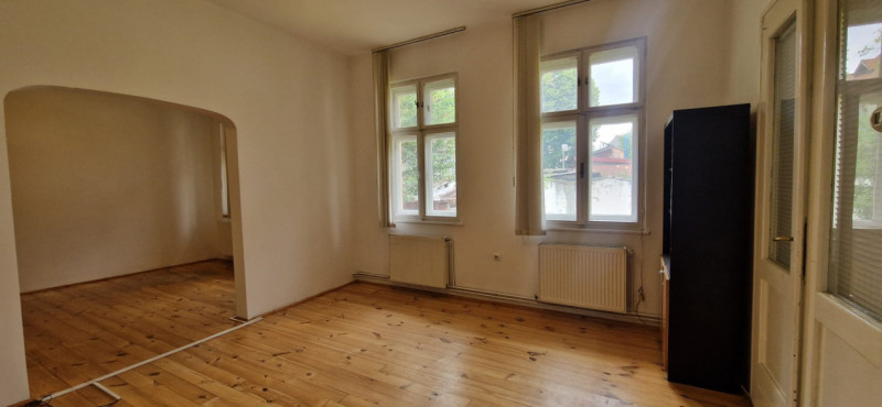 Apartament 2 camere  in casa, cu curte - Spatiu birouri Centrul Civic