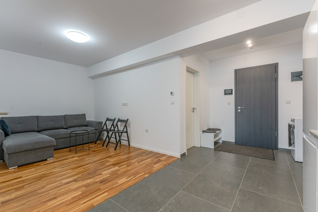 Studio cochet in Cosmopolit, Traian Grozavescu 