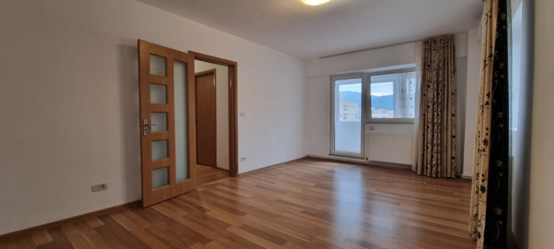 Apartament 2 camere recent renovat, zona Zizinului-Judetean!