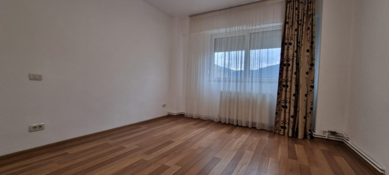 Apartament 2 camere recent renovat, zona Zizinului-Judetean!