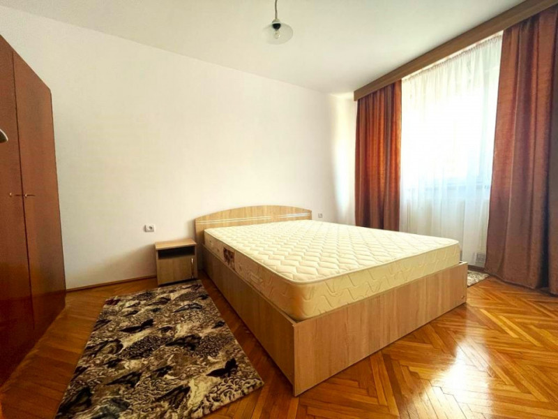 Apartament spatios in C.Civic