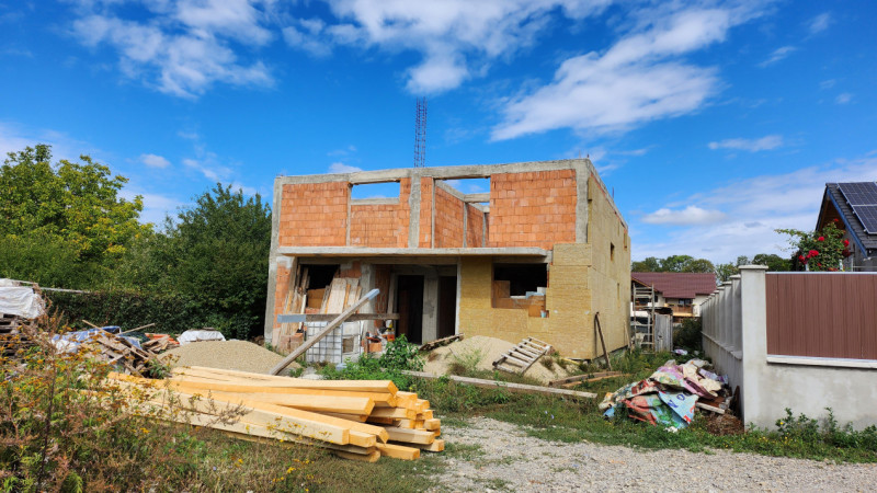 Casa duplex, cartier Tractorul, zona accesibila