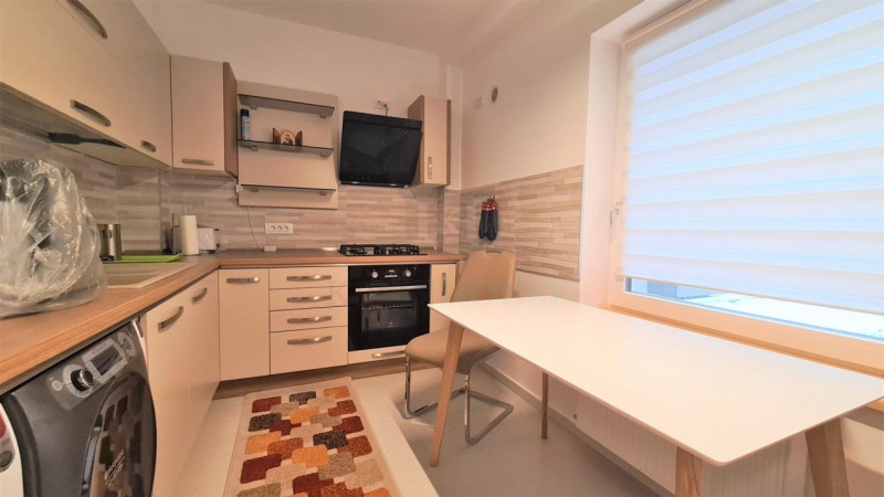 Apartament intim, langa AFI, inconjurat de padure, terasa de 100 mp.