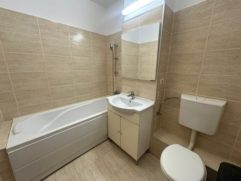 Apartament 2 camere renovat, zona Zizinului-Judetean