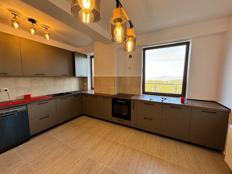 Apartament cu 3 camere in Seasons Residence