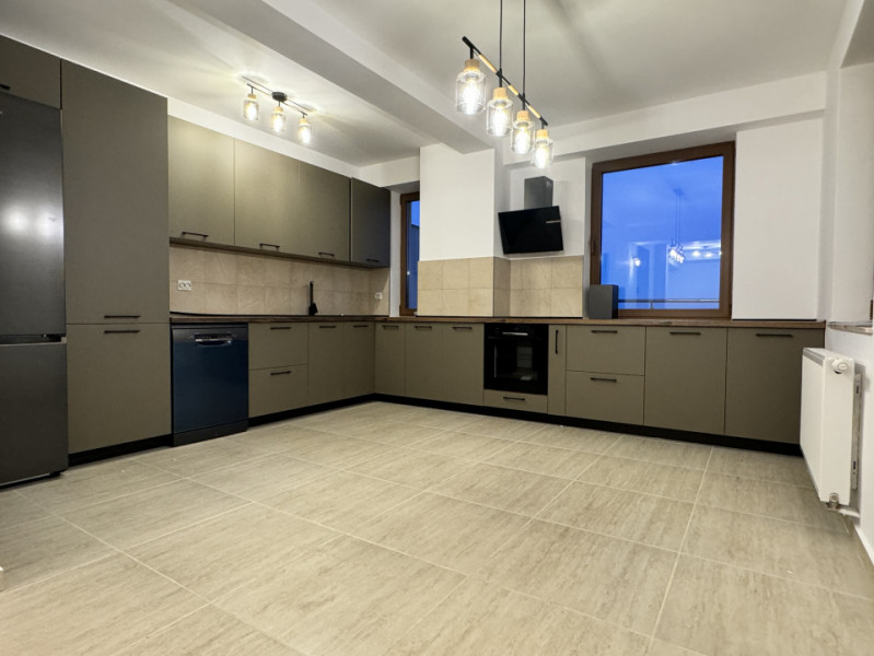 Apartament cu 3 camere in Seasons Residence