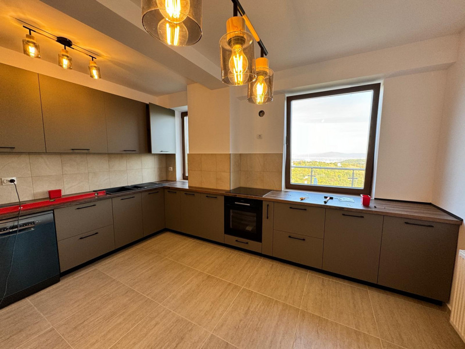 Apartament cu 3 camere in Seasons Residence