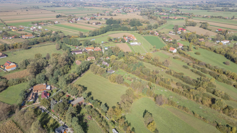 Casa | teren generos | Bacel, com. Chichis, Covasna | Agrement sau Ferma 