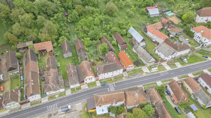 Casa Istorica - Vanzare, 9 Camere, Teren Generos, Restaurare in Sat Transilvania