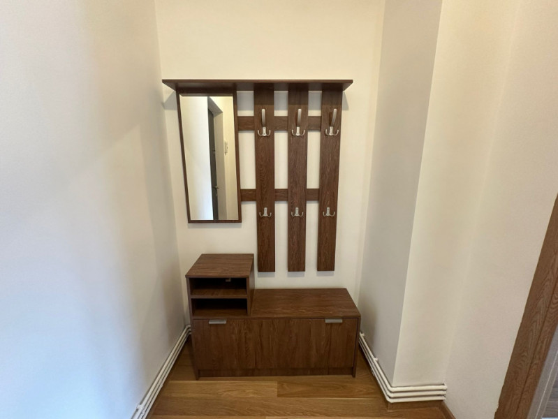 Apartament 2 camere renovat, zona Zizinului-Judetean