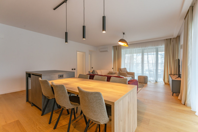 Apartament cu 4 camere in centrul Brasovului – Confort și Eleganță