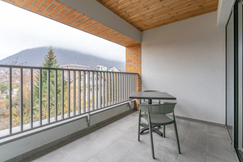 Apartament cu 4 camere in centrul Brasovului – Confort și Eleganță
