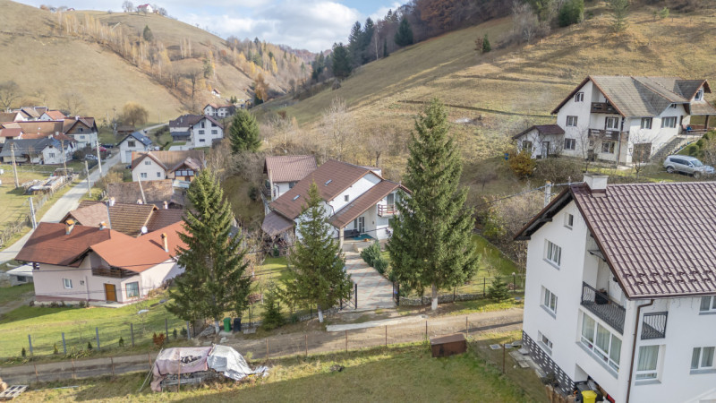 Casa de vacanta/locuit, Poiana Marului