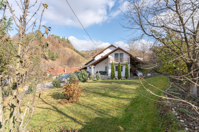 Casa de vacanta/locuit, Poiana Marului