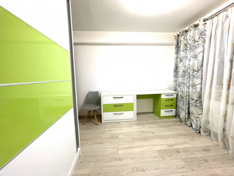 Apartament Modern cu 2 Camere –Zona Coresi - Tractorul - Loc de Parcare