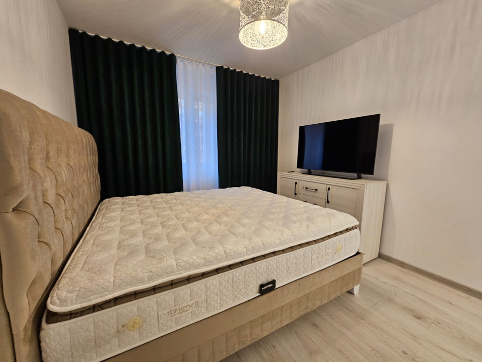 Apartament 3 camere, cartier TRACTORUL