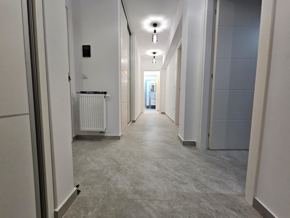 Apartament 3 camere, cartier TRACTORUL