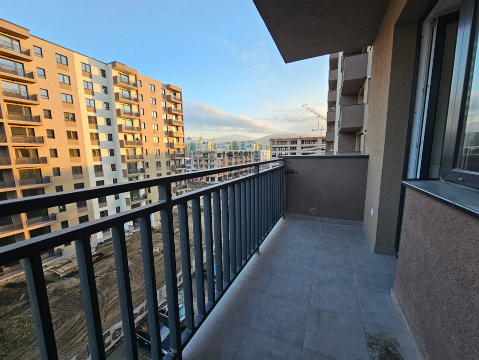 Apartament 3 camere, cartier TRACTORUL