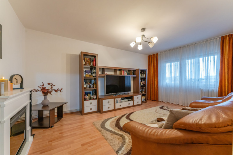 Apartament luminos, str. Carpatilor