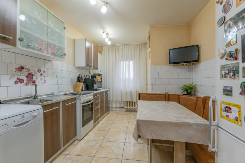 Apartament luminos, str. Carpatilor