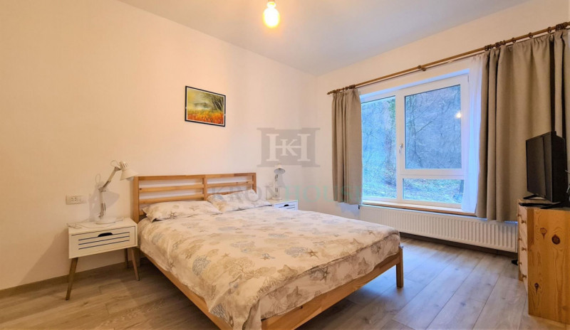 Apartament intim, langa padure, zona centrala.