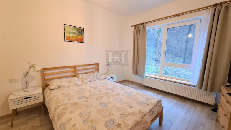 Apartament intim, langa padure, zona centrala.