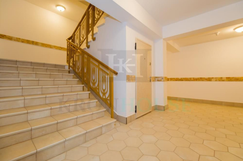 Apartament intim, langa padure, zona centrala.