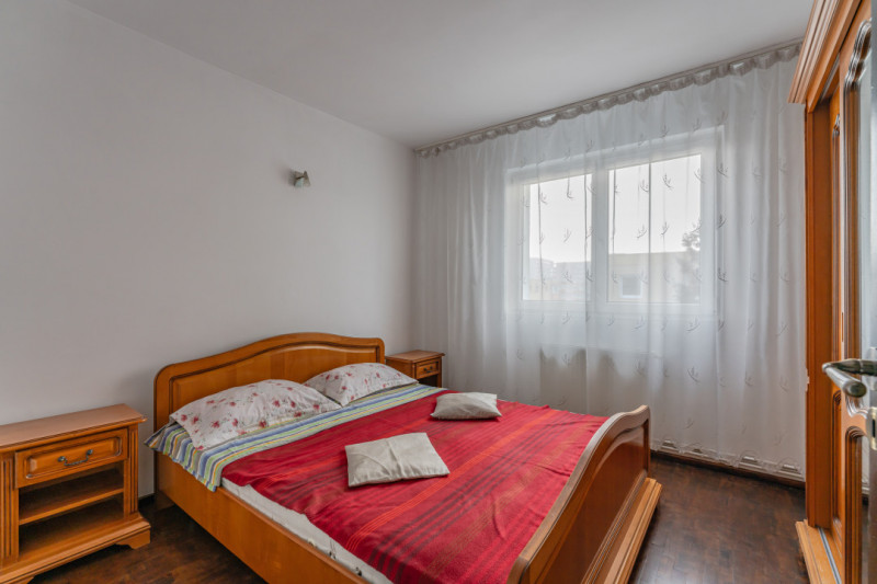 Apartament primitor si cu mult potential