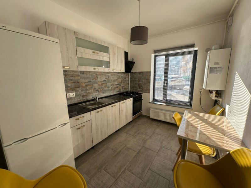 Apartament modern la parter in Tractorul 