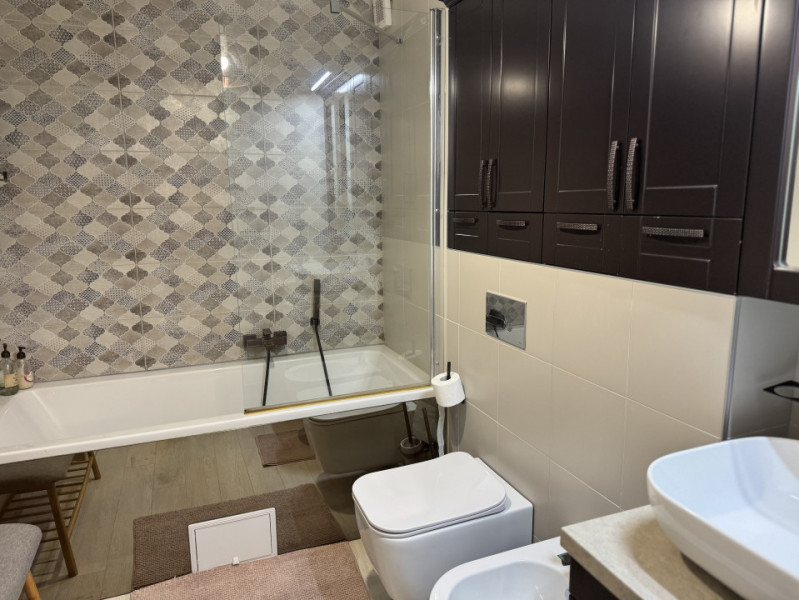 Apartament modern la marginea padurii