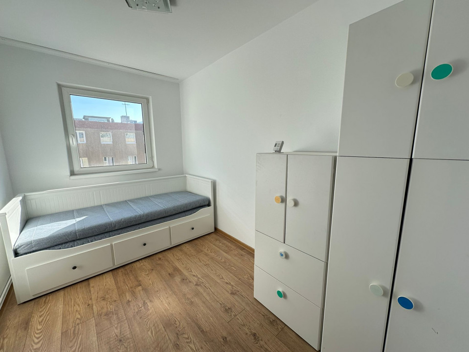 Apartament cu 3 camere, recent renovat in cartierul Astra