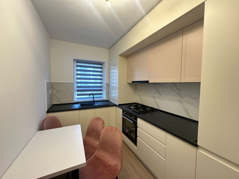 Apartament generos cu 3 camere in bloc nou, zona Coresi